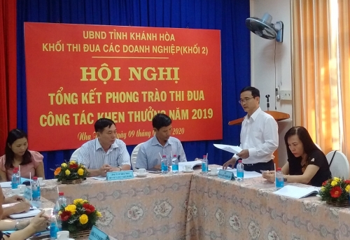 Ông Văn Ngọc Sen - Phó Chủ tịch thường trực Hội đồng Thi đua khen thưởng, Trưởng ban Thi đua khen thưởng tỉnh Khánh Hòa, Phó Giám đốc Sở Nội Vụ