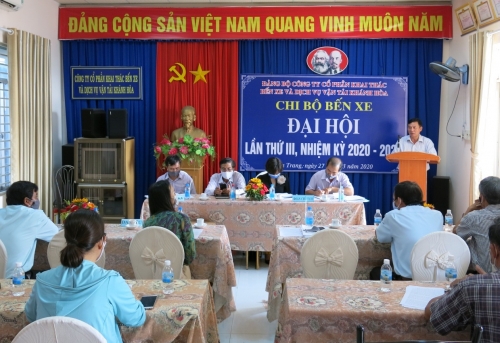 Đồng chí Ngô Văn Định - Bí thư Đảng Bộ công ty phát biểu và chỉ đạo đại hội