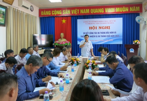 Đ/c Ngô Văn Định – Tổng Giám đốc Công ty phát biểu chỉ đạo tại Hội nghị