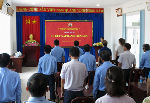 KẾT NẠP ĐẢNG VIÊN MỚI