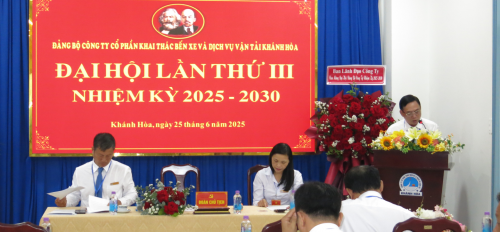 Đồng chí Ngô Văn Định – Bí thư Đảng ủy Công ty trình bày Báo cáo kiểm điểm BCH nhiệm kỳ 2020-2025